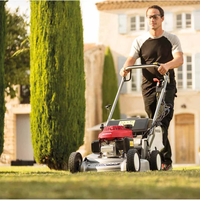 HRD 536 QX maaier met wals en Pro spec motor